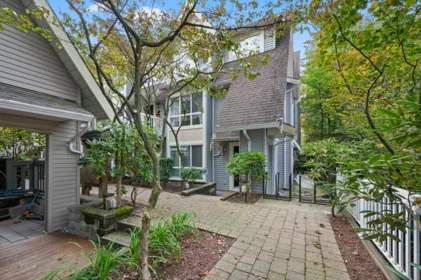 1 1075 Lynn Valley Road, North Vancouver, BC, North Vancouver — Townhouse for sale