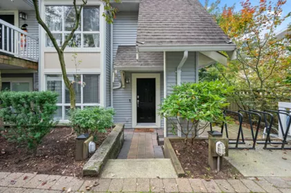 1 1075 Lynn Valley Road, North Vancouver, BC, North Vancouver — Townhouse for sale