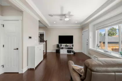 2 4685 Canada Way, Burnaby, BC, Burnaby — Half Duplex for sale