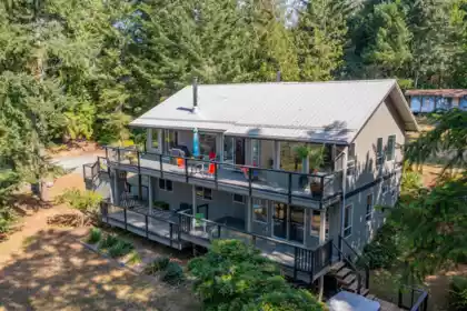 Community Amenities Photo (Clubhouse) of 419 Clanton Road, Galiano Island, BC
