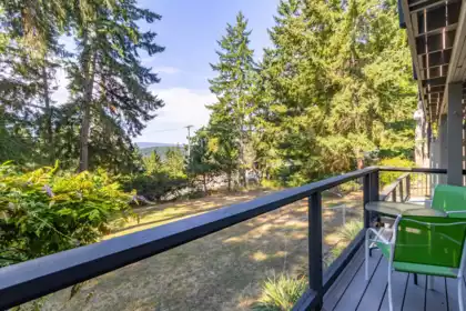 Entry Foyer Photo of 419 Clanton Road, Galiano Island, BC
