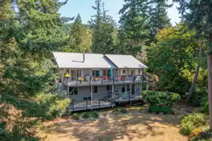 Front Yard Photo of 419 Clanton Road, Galiano Island, BC