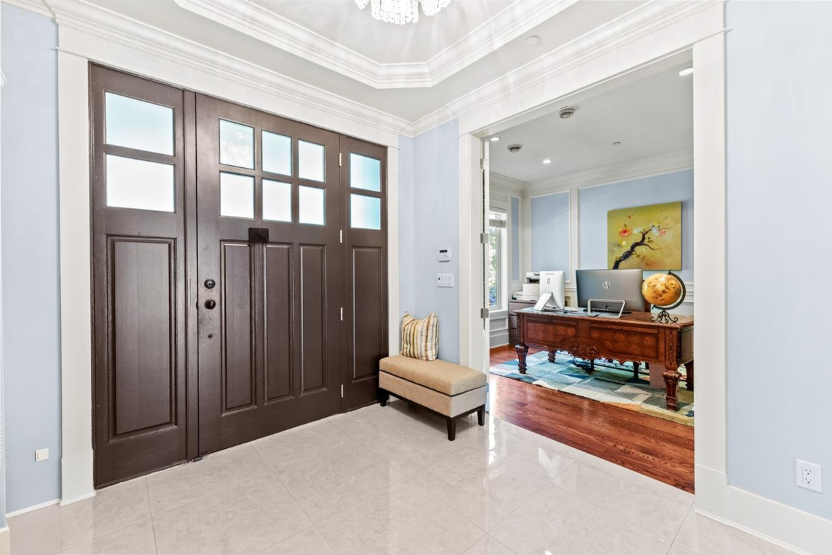 Family Room Photo of 1030 W 33rd Avenue, Vancouver, BC