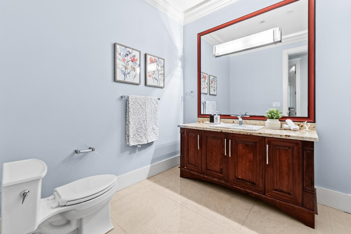 Guest Bathroom Photo of 1030 W 33rd Avenue, Vancouver, BC