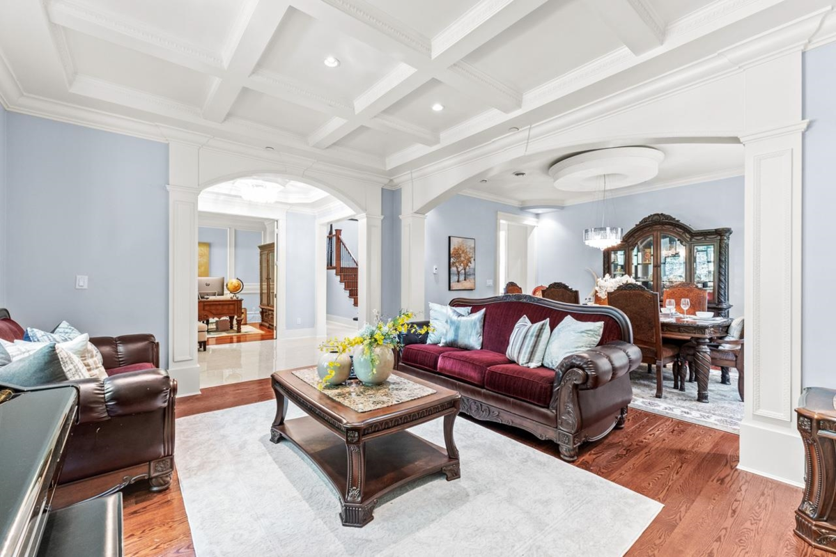Kitchen Island Photo of 1030 W 33rd Avenue, Vancouver, BC