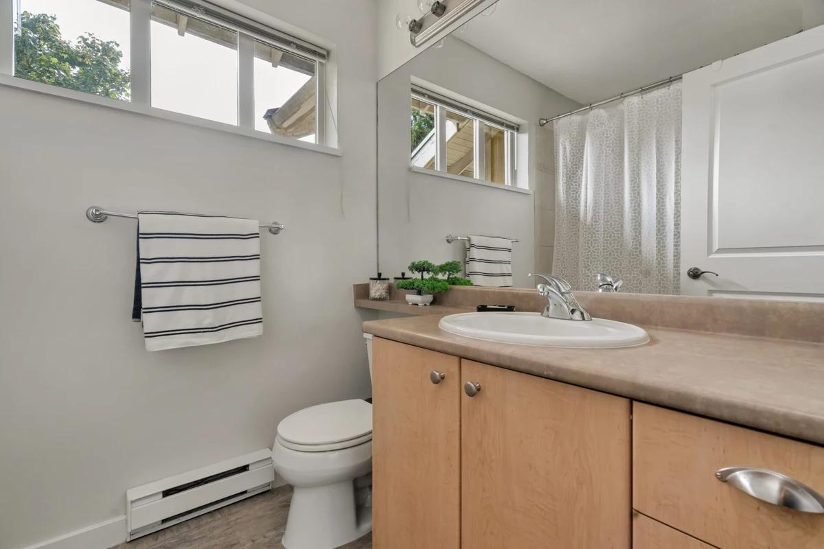 Mudroom Photo of 18 15233 34th Avenue, Surrey, BC
