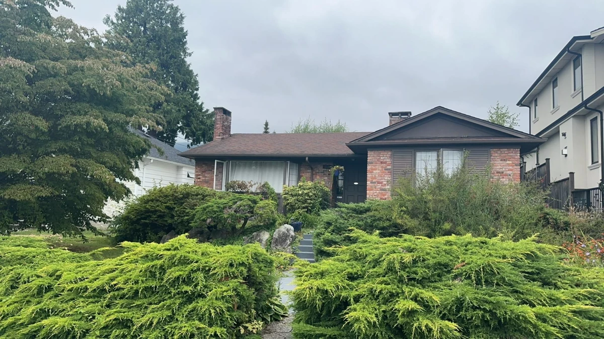 Exterior Rear Photo of 1131 Fulton Avenue, West Vancouver, BC