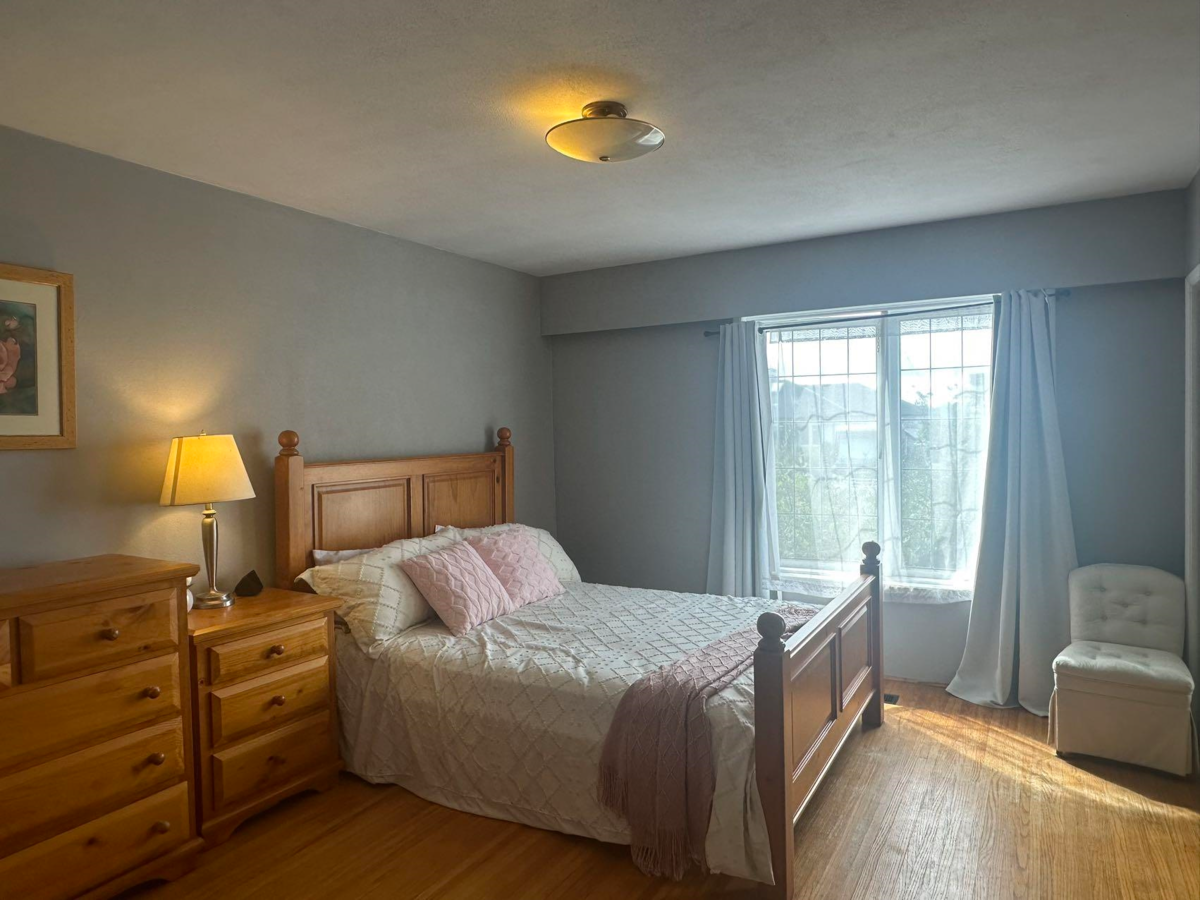 Pantry Photo of 1131 Fulton Avenue, West Vancouver, BC