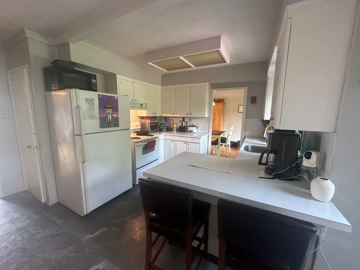 Primary Bathroom Photo of 1131 Fulton Avenue, West Vancouver, BC