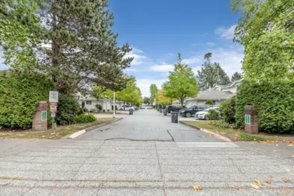 17 6478 121 Street, Surrey, BC, Surrey — Townhouse for sale