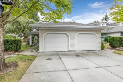 17 6478 121 Street, Surrey, BC, Surrey — Townhouse for sale