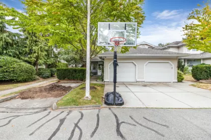 17 6478 121 Street, Surrey, BC, Surrey — Townhouse for sale