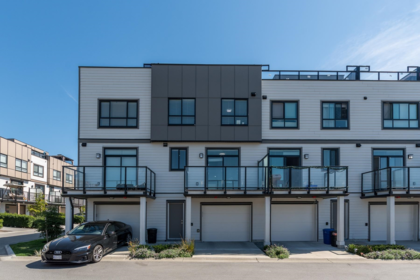 8 19631 55a Avenue, Langley, BC, Langley — Townhouse for sale