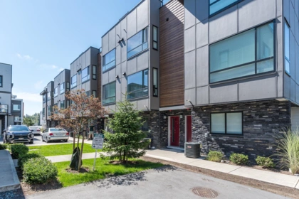 8 19631 55a Avenue, Langley, BC, Langley — Townhouse for sale