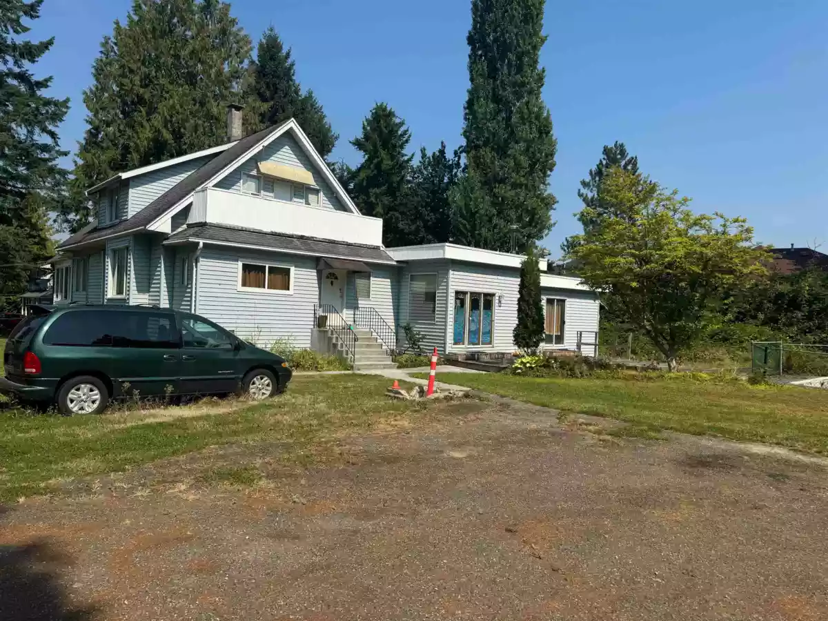 Family Room Photo of 22034 124th Avenue, Maple Ridge, BC
