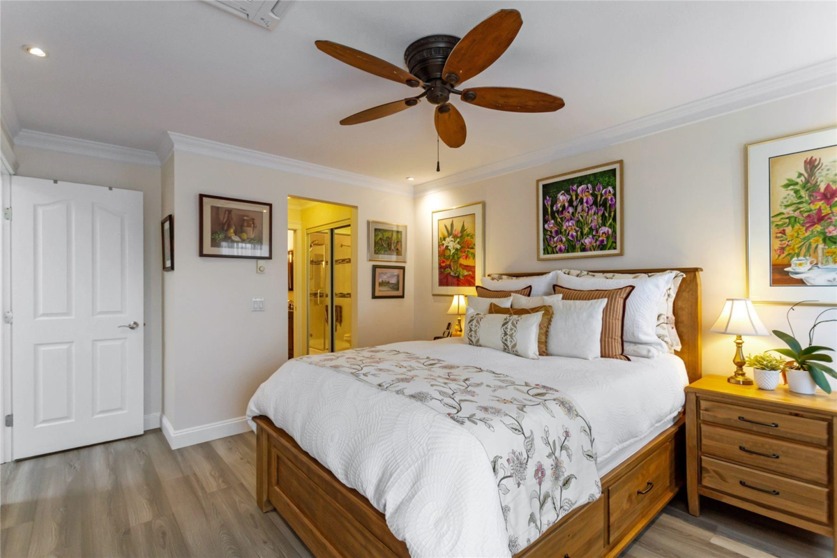 Primary Bathroom Photo of 132 1450 Mccallum Road, Abbotsford, BC