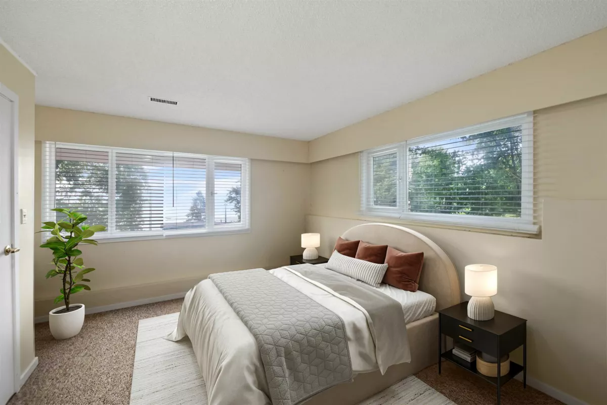 Garage Interior Photo of 14310 Sunset Drive, White Rock, BC