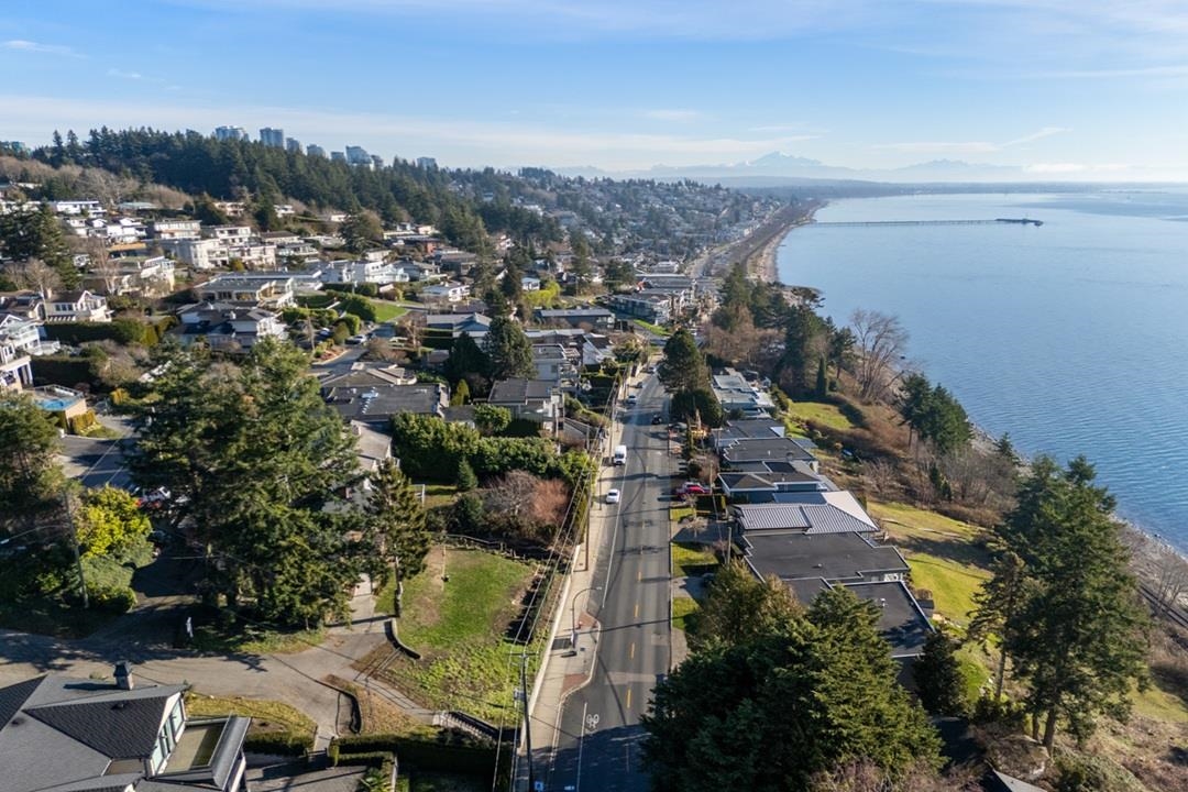 Loft / Bonus Room Photo of 14310 Sunset Drive, White Rock, BC
