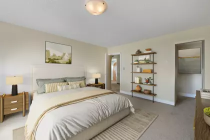 Hallway Photo of 14310 Sunset Drive, White Rock, BC