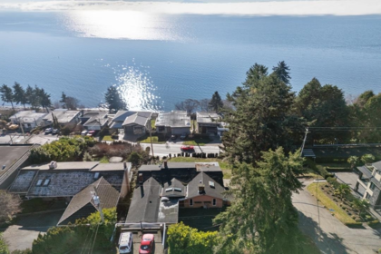 Kitchen Photo of 14310 Sunset Drive, White Rock, BC