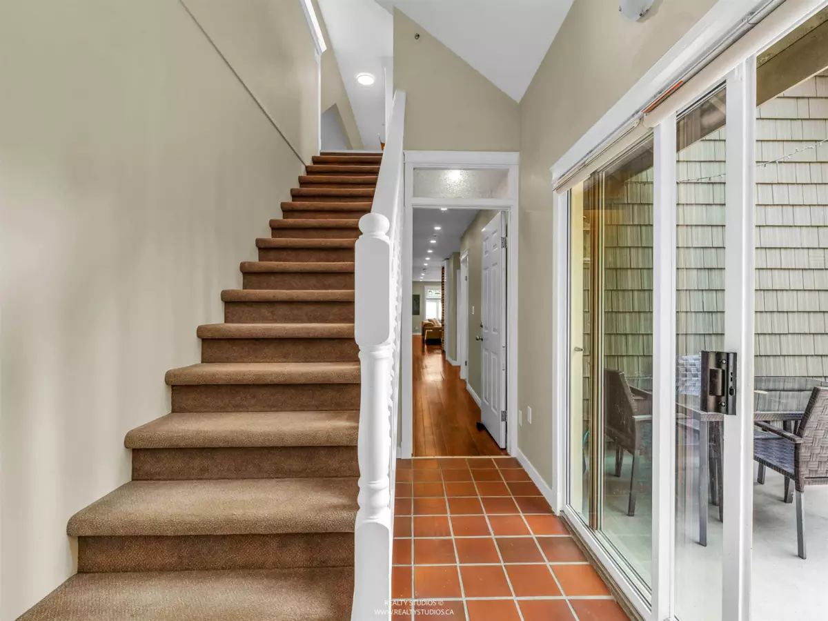 Bedroom 2 Photo of 4 2535 W 6th Avenue, Vancouver, BC