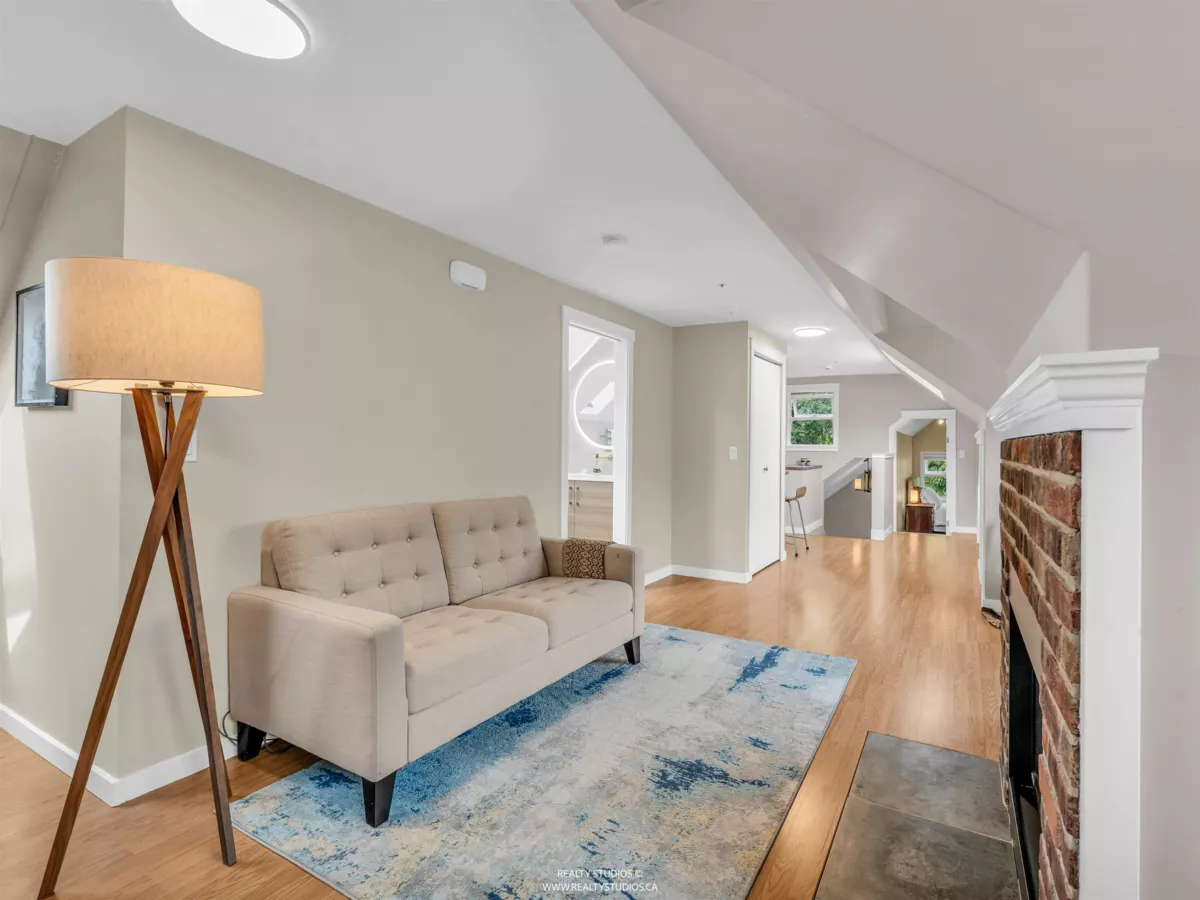 Loft / Bonus Room Photo of 4 2535 W 6th Avenue, Vancouver, BC