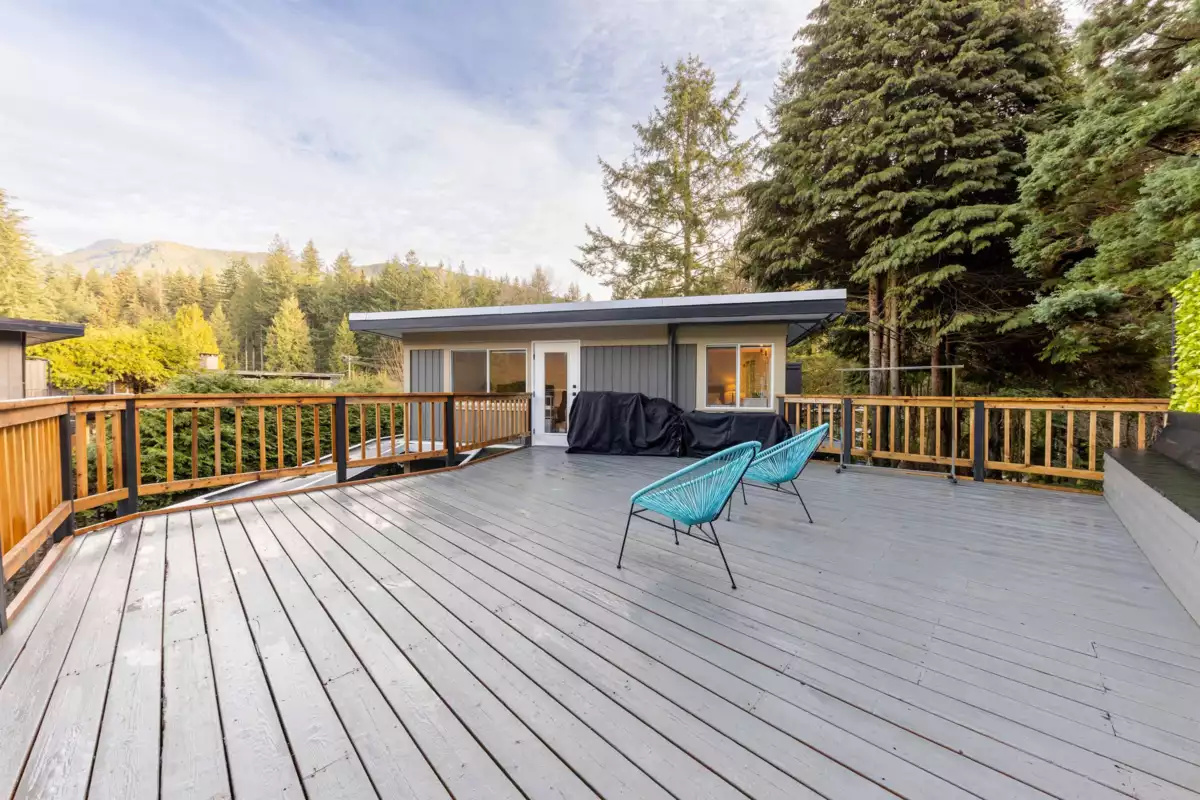 Hot Tub / Spa Photo of 8 Glenmore Drive, West Vancouver, BC