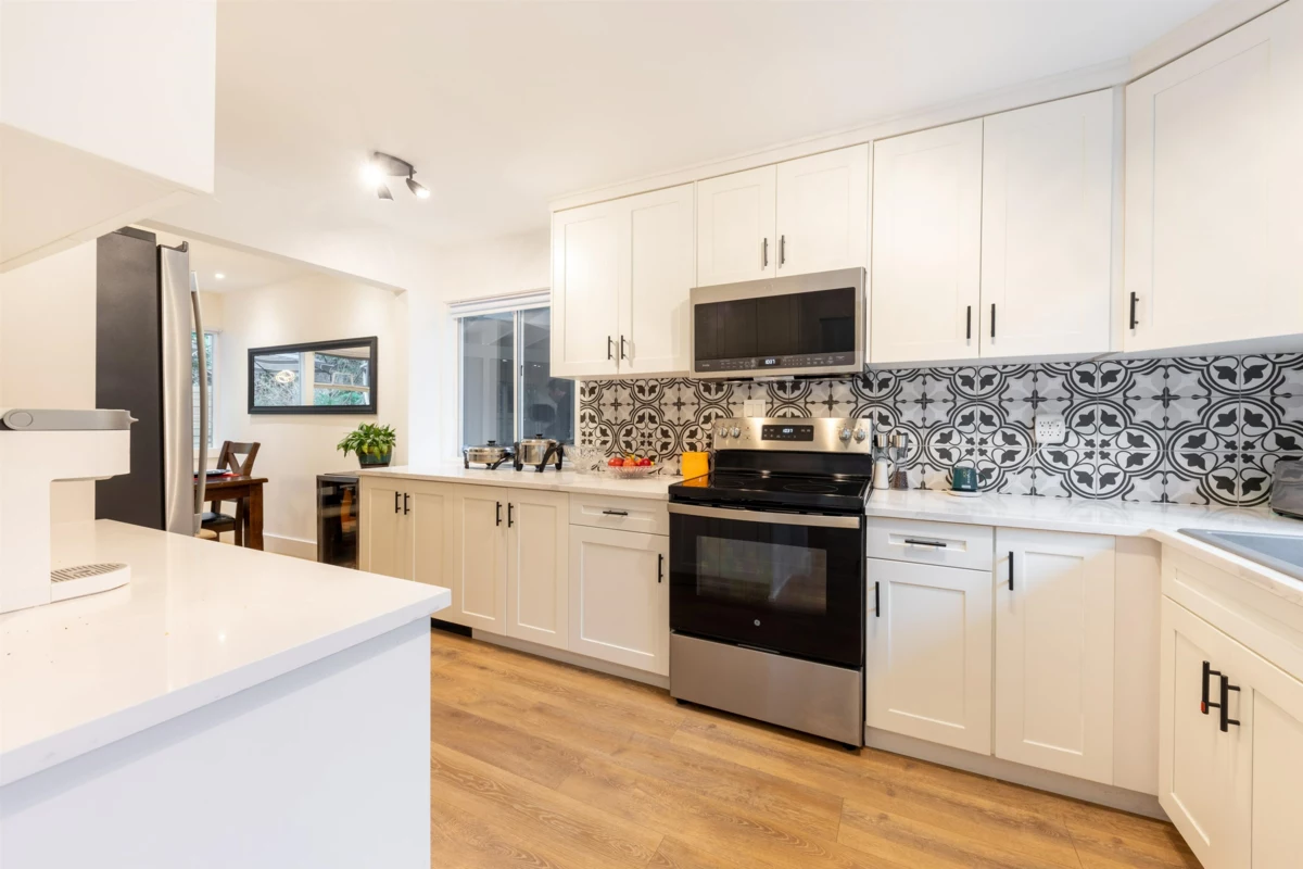 Office / Den Photo of 8 Glenmore Drive, West Vancouver, BC