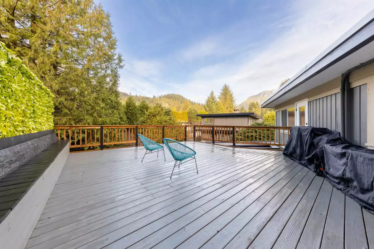 Swimming Pool Photo of 8 Glenmore Drive, West Vancouver, BC