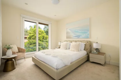 Garden / Landscaping Photo of 13600 Blackburn Avenue, White Rock, BC