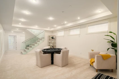 Hot Tub / Spa Photo of 13600 Blackburn Avenue, White Rock, BC