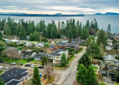 13600 Blackburn Avenue, White Rock, BC, White Rock — Single Family Residence for sale
