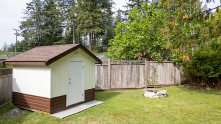 Laundry Room Photo of 5223 Wesjac Road, Madeira Park, BC
