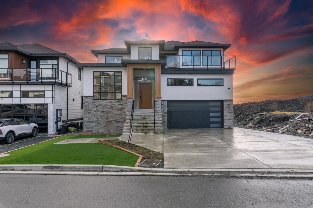 Living Room Photo of 5289 Highview Drive, Chilliwack, BC