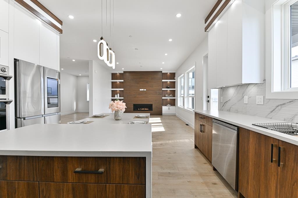 Walk-In Closet Photo of 5289 Highview Drive, Chilliwack, BC