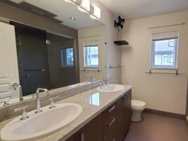 Guest Bathroom Photo of 23 9566 Tomicki Avenue, Richmond, BC