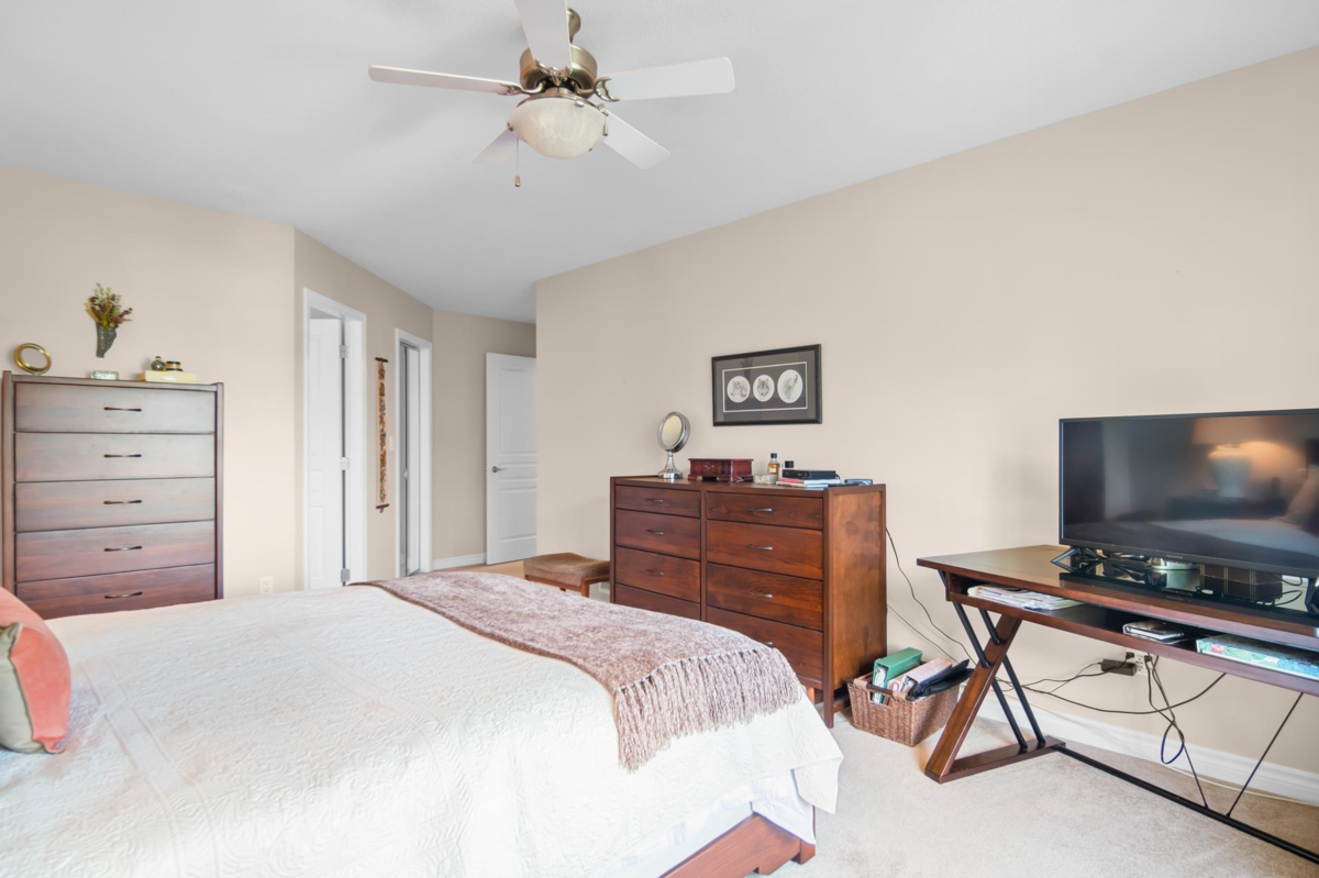 Hallway Photo of 8 349 Walnut Avenue, Harrison Hot Springs, BC
