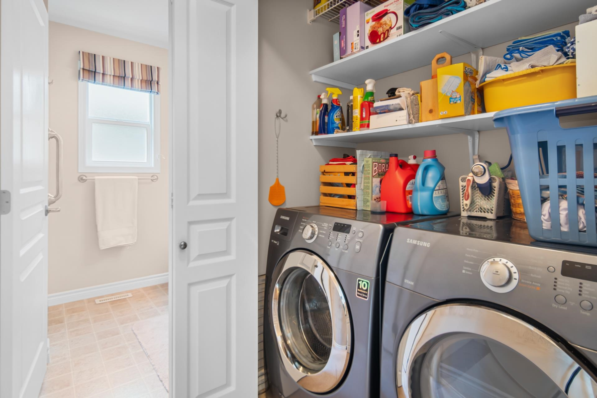 Laundry Room Photo of 8 349 Walnut Avenue, Harrison Hot Springs, BC