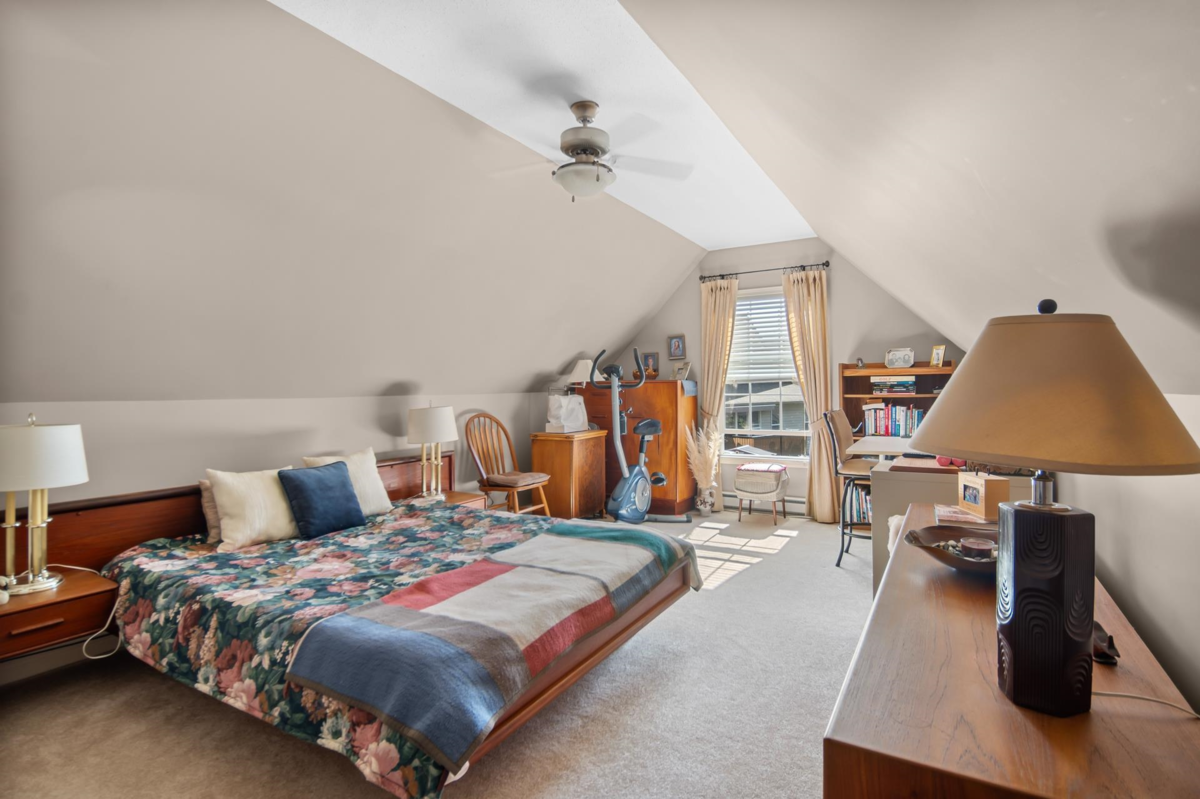 Neighborhood Park Photo Near 8 349 Walnut Avenue, Harrison Hot Springs, BC