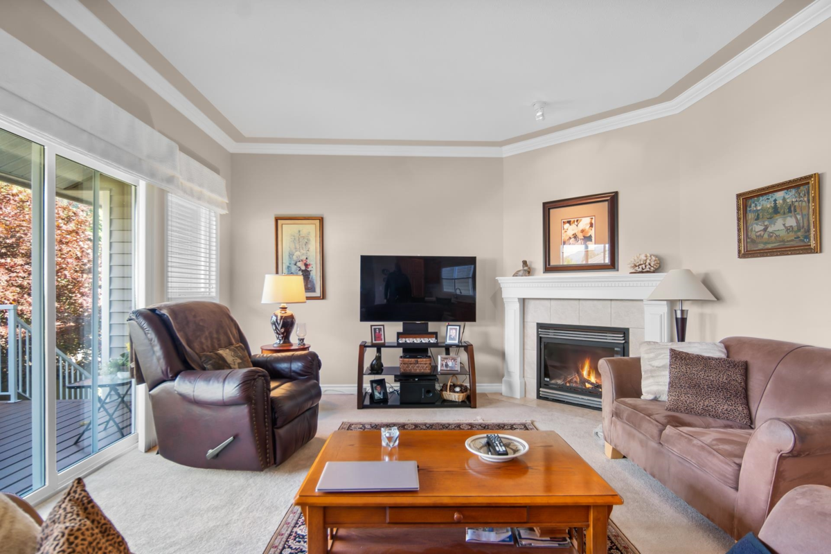 Primary Bathroom Photo of 8 349 Walnut Avenue, Harrison Hot Springs, BC