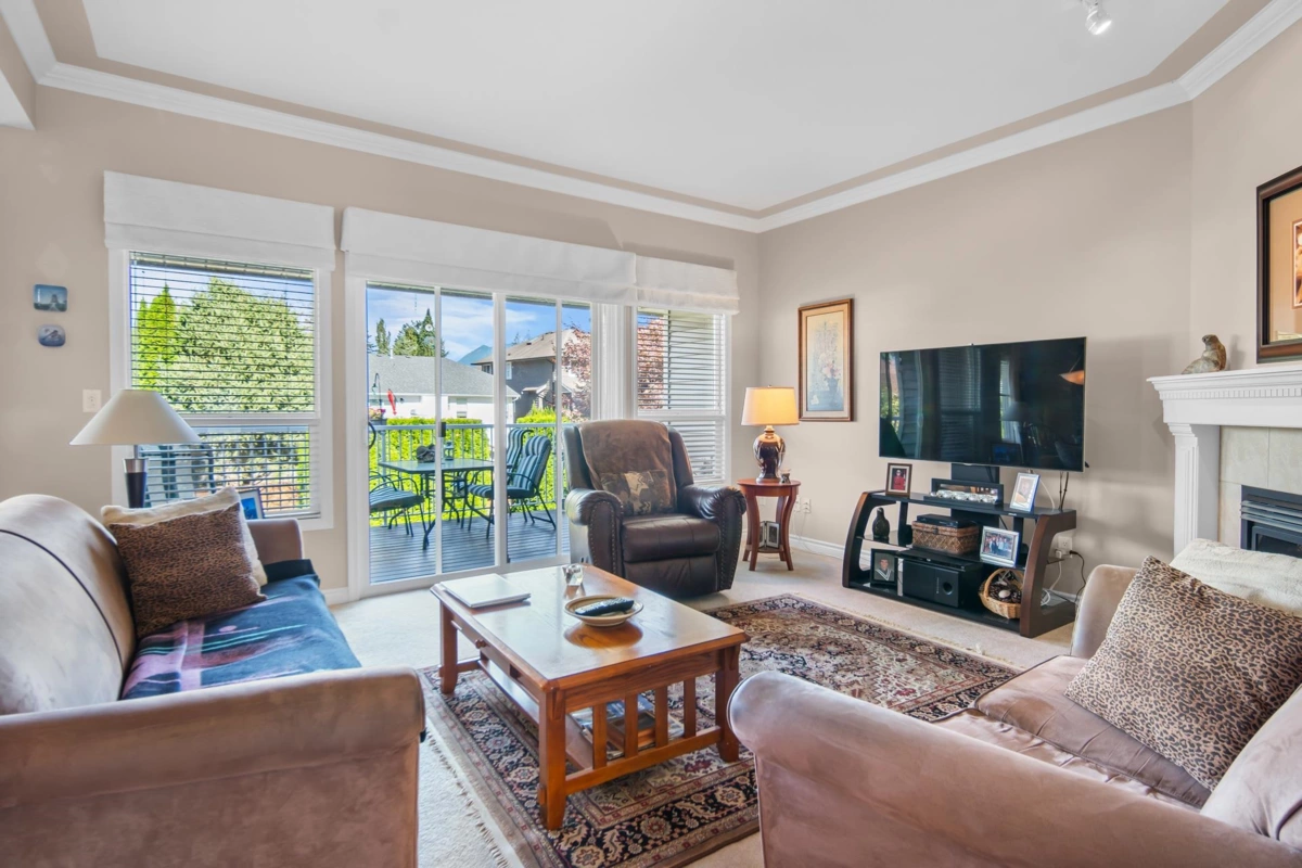 Walk-In Closet Photo of 8 349 Walnut Avenue, Harrison Hot Springs, BC