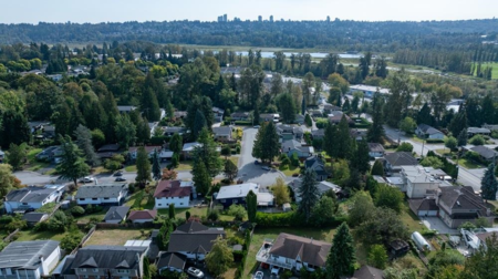 Breakfast Nook Photo of 3345 Cardinal Drive, Burnaby, BC