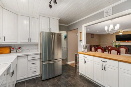 Primary Bedroom Photo of 15646 96 Avenue, Surrey, BC