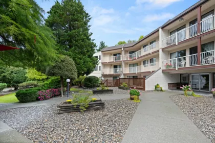 213 12890 17 Avenue, Surrey, BC, Surrey — Apartment/Condo for sale