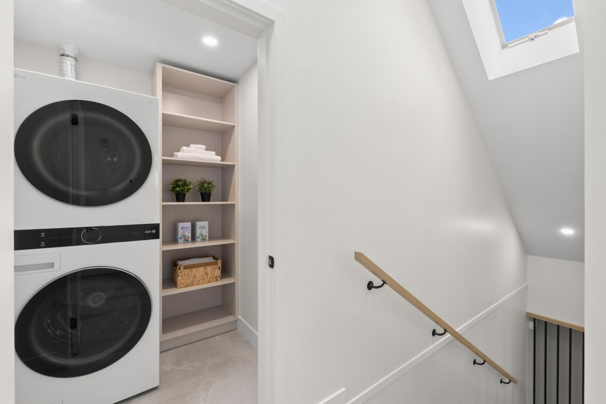 Garden / Landscaping Photo of 2436 W 49th Avenue, Vancouver, BC