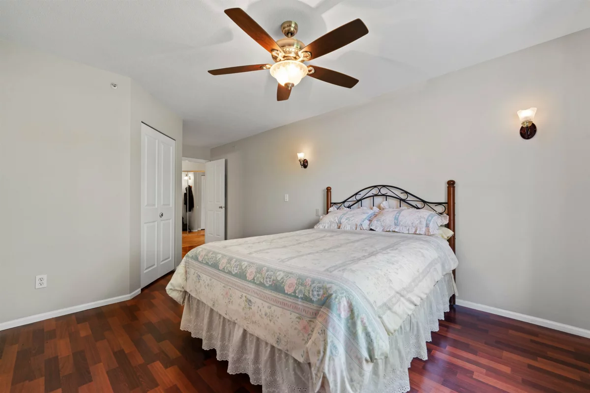 Powder Room Photo of 326 19750 64 Avenue, Langley, BC