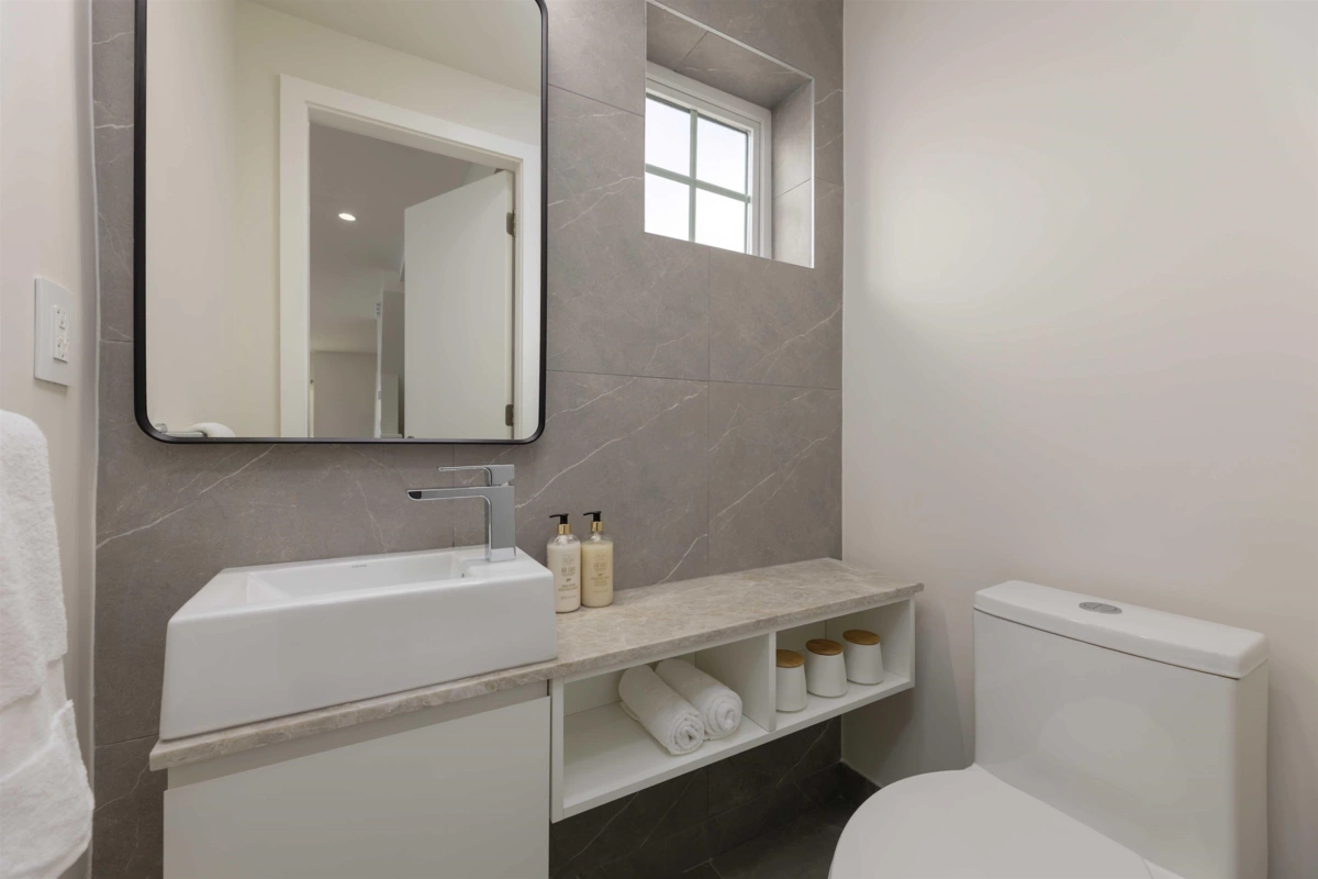 Kitchen Island Photo of 115 19451 Sutton Avenue, Pitt Meadows, BC