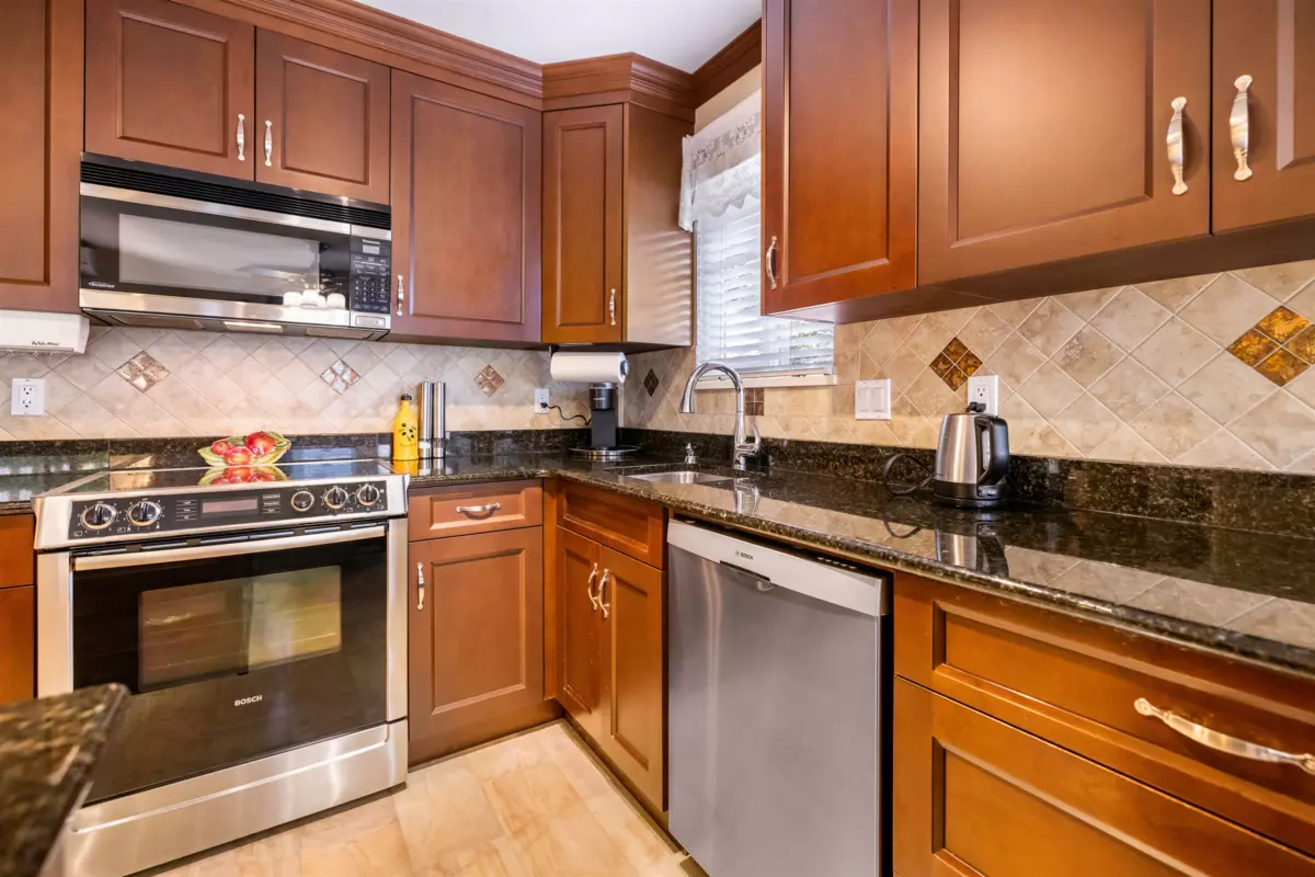 Bedroom 2 Photo of 58 9208 208 Street, Langley, BC