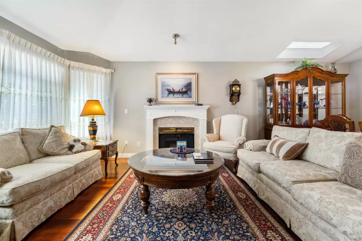Kitchen Photo of 58 9208 208 Street, Langley, BC