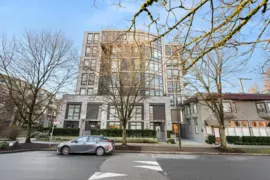 401 2687 Maple Street, Vancouver, BC